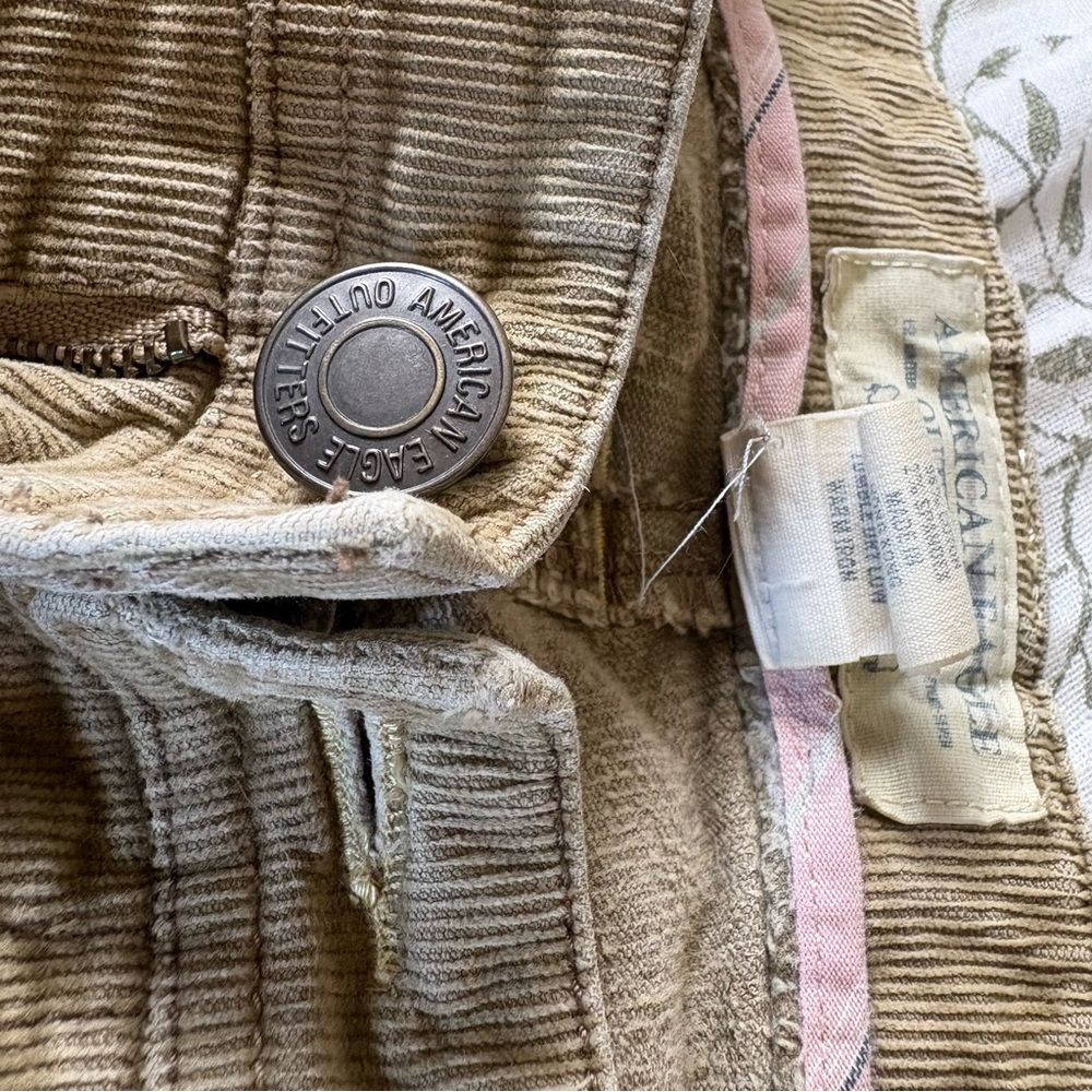 VTG American Eagle Outfitters Tan Corduroy Flare Jeans Size 6 Low Rise Y2K - Picture 8 of 11